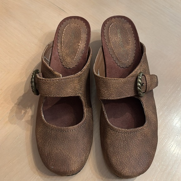 BareTraps Brown Mules - Picture 5 of 9
